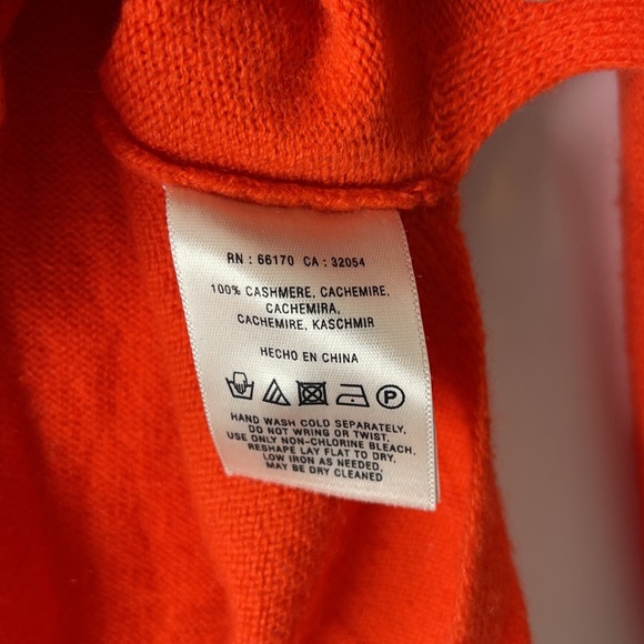 Cashmere Charlie and Robin Button cardigan Sweater - Picture 6 of 8